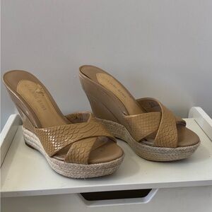 Gianni Bini Tan Wedge Sandals size 6.5